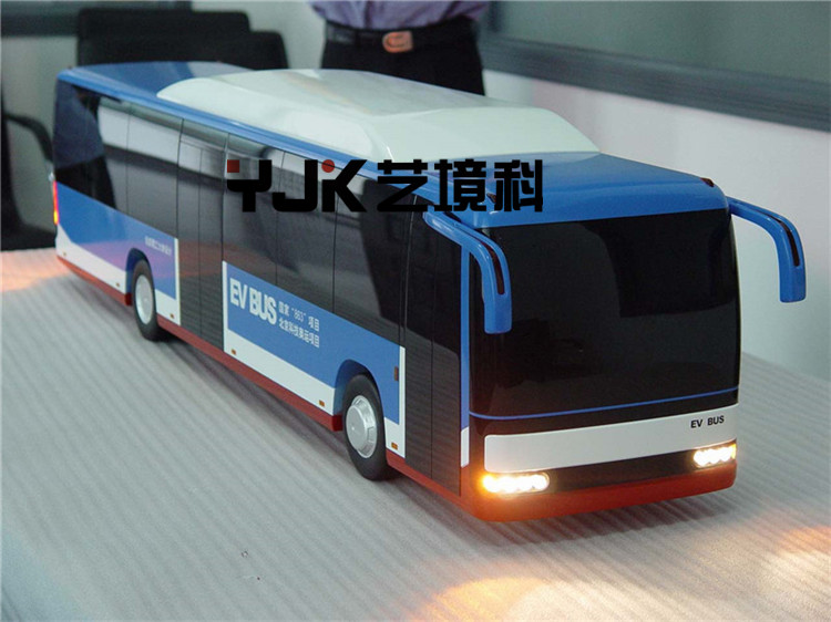 電動低地板公交車